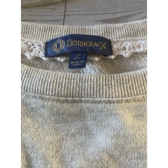 Democracy Paisley Patch Knit Sweatshirt Beige Purple Women’s Size Large - Picture 2 of 8